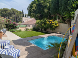 
                                                                                        Vente
                                                                                         Maison de 3 chambres + piscine + garage