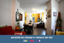 
                                                                                        Vente
                                                                                         Maison de 3 niveaux avec cour intérieure et garage