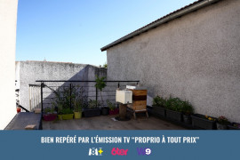 
                                                                                        Vente
                                                                                         Maison de 3 niveaux avec cour intérieure et garage