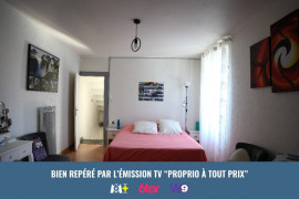 
                                                                                        Vente
                                                                                         Maison de 3 niveaux avec cour intérieure et garage