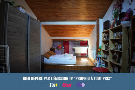 
                                                                                        Vente
                                                                                         Maison de 3 niveaux avec cour intérieure et garage