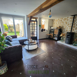 
                                                                                        Vente
                                                                                         Maison de  3chambres 117m²