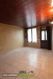 
                                                                                        Vente
                                                                                         Maison de 50m² à renover