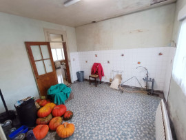 
                                                                                        Vente
                                                                                         Maison de 85m2 sur un hectare de terrain