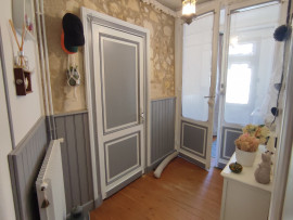 Vente
                                                                                Maison de bourg avec dépendance et piscine