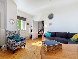 
                                                                                        Vente
                                                                                         Maison de caractère 253m2, proche Brécey - 30 min Mont Saint