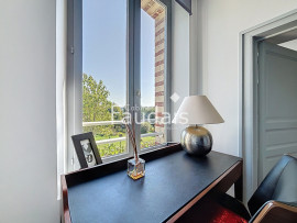 
                                                                                        Vente
                                                                                         Maison de caractère 253m2, proche Brécey - 30 min Mont Saint