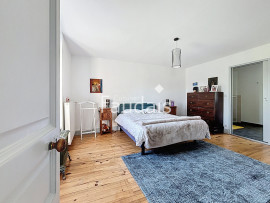 
                                                                                        Vente
                                                                                         Maison de caractère 253m2, proche Brécey - 30 min Mont Saint