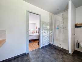 
                                                                                        Vente
                                                                                         Maison de caractère 253m2, proche Brécey - 30 min Mont Saint