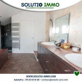 
                                                                                        Vente
                                                                                         MAISON  COUP DE CŒUR BOURG SUR GIRONDE