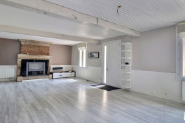 
                                                                                        Vente
                                                                                         Maison de caractère en pierre avec dépendance