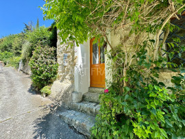 Vente
MAISON DE CARACTERE EN PIERRES, JARDIN ET BOSQUET, PLACE PARKING, AU PIED DU CHATEAU CATHARE
