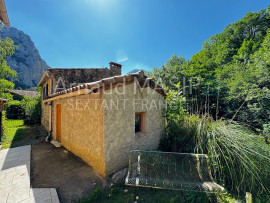 Vente
MAISON DE CARACTERE EN PIERRES, JARDIN ET BOSQUET, PLACE PARKING, AU PIED DU CHATEAU CATHARE