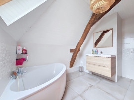 
                                                                                        Vente
                                                                                         Maison de Caractère, Piscine, Dépendance, Garage
