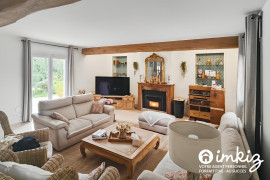 
                                                                                        Vente
                                                                                         Maison de caractère - Piscine  et parc  paysager