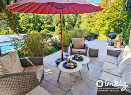 
                                                                                        Vente
                                                                                         Maison de caractère - Piscine  et parc  paysager