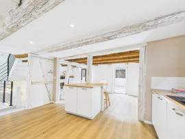 Vente
                                                                                Maison de charme rénovée, 142m2, terrasse, garages