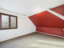 Vente
                                                                                Maison de charme rénovée, 142m2, terrasse, garages