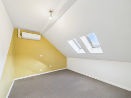 Vente
                                                                                Maison de charme rénovée, 142m2, terrasse, garages