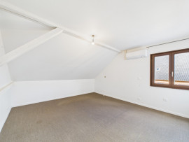 Vente
                                                                                Maison de charme rénovée, 142m2, terrasse, garages