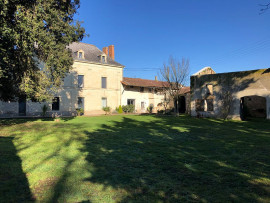 
                                                                                        Vente
                                                                                         Maison de maitre et dépendances