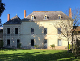 
                                                                                        Vente
                                                                                         Maison de maitre et dépendances