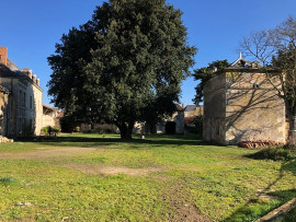 
                                                                                        Vente
                                                                                         Maison de maitre et dépendances