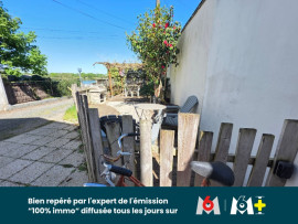 
                                                                                        Vente
                                                                                         Maison de pêcheur sur 3 niveaux - face Loire