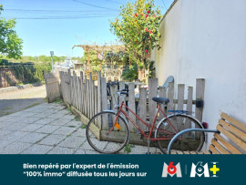 
                                                                                        Vente
                                                                                         Maison de pêcheur sur 3 niveaux - face Loire