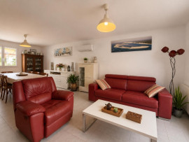 
                                                                                        Vente
                                                                                         Maison de plain-pied - 3 chambres - garage - climatisation