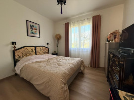 
                                                                                        Vente
                                                                                         Maison de plain-pied, 3ch, studio indépendant, tout à l'égout