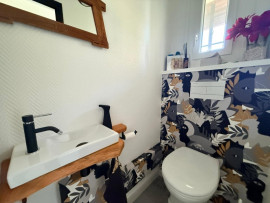 
                                                                                        Vente
                                                                                         Maison de plain-pied, 3ch, studio indépendant, tout à l'égout