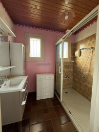 Vente
Maison de plain-pied rénovée terrain de 2 862 m2