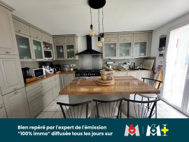 
                                                                                        Vente
                                                                                         Maison de plein pied de156 avec piscine