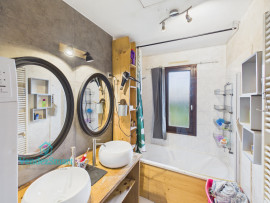 
                                                                                        Vente
                                                                                         Maison de plein pied sur terrain de 1550m2 environ