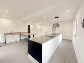 
                                                                                        Vente
                                                                                         Maison de prestige 450m2- Parc 5300m2- 7 chambres- Proche Chantilly