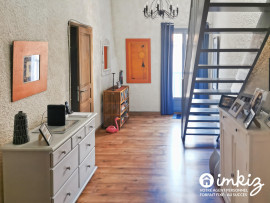 
                                                                                        Vente
                                                                                         Maison de village 104 m² avec vue mer et montagne