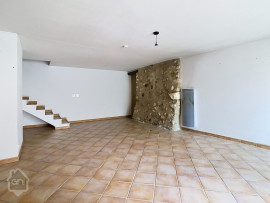 
                                                                                        Vente
                                                                                         Maison de Village avec cour et terrasse