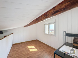 
                                                                                        Vente
                                                                                         Maison de Village de Type 4 avec garage.