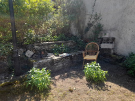 
                                                                                        Vente
                                                                                         Maison de village étonnamment grande dans une rue