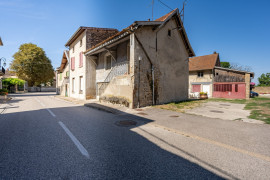 
                                                                                        Vente
                                                                                         Maison de village - La Balme-les-Grottes