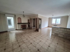 
                                                                                        Vente
                                                                                         Maison de ville -193 m² - 6 chambres - Vierzon
