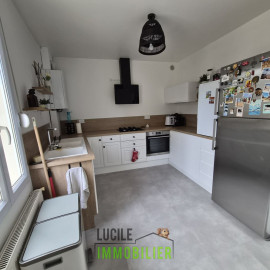 
                                                                                        Vente
                                                                                         maison de ville