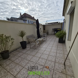 
                                                                                        Vente
                                                                                         maison de ville
