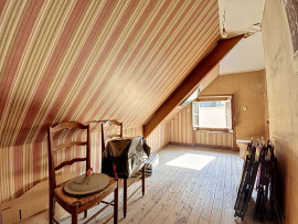 
                                                                                        Vente
                                                                                         Maison de ville    Beau potentiel à rénover