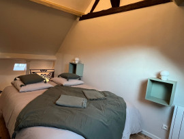 
                                                                                        Location
                                                                                         Maison de ville cœur de Maule - 40 minutes Paris (loyer tout inclus)