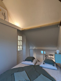 
                                                                                        Location
                                                                                         Maison de ville cœur de Maule - 40 minutes Paris (loyer tout inclus)