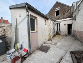 
                                                                                        Location
                                                                                         Maison de ville entièrement rénovée