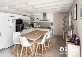 Vente
Maison de ville située dans une impasse paisible
