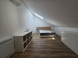 
                                                                                        Location
                                                                                         Maison de ville T4, surface au sol 92.83m² avec jardin. Calme et commodités à proximité.